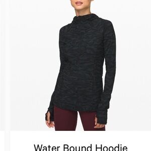 Lululemon water bound Hoodie Long sleeve active shirt CAMO Size 6